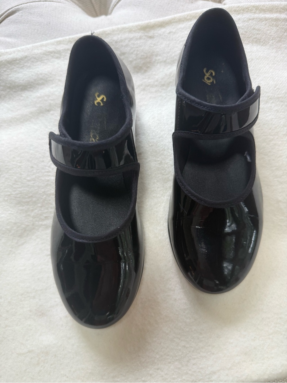 So Danca Black Tap shoes. Size 3 1/2 Long Medium